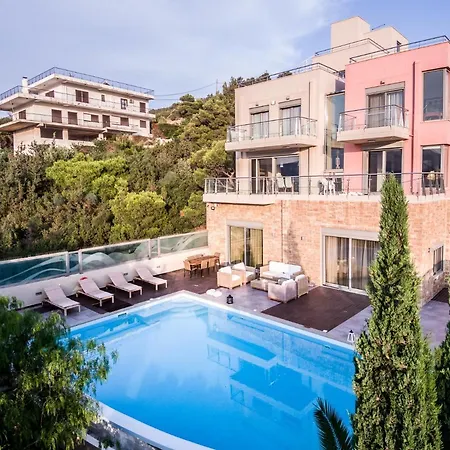 Deluxe Maisonette With Shared Pool 2# *